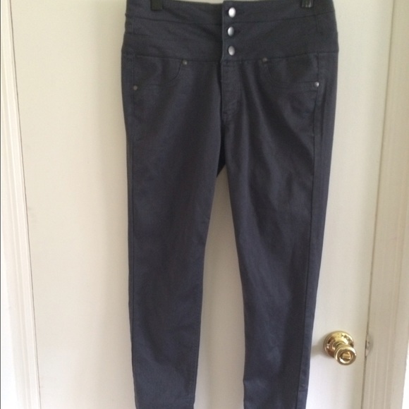High-waisted skinny jeans stretchy like new