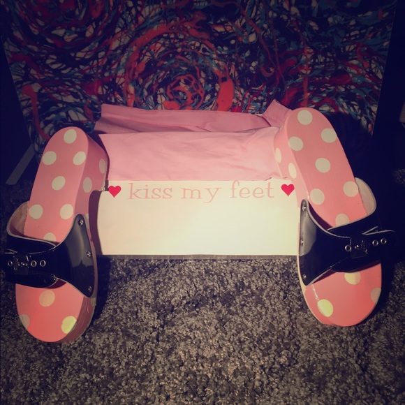 Kiss My Feet