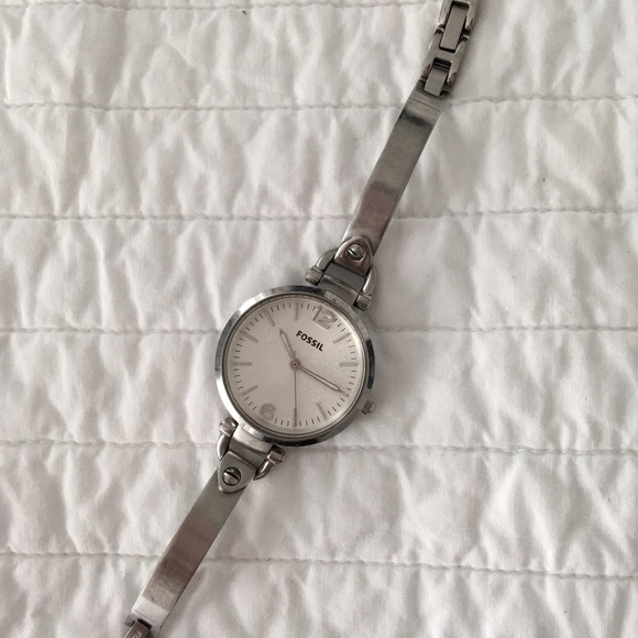 Fossil Jewelry - FOSSIL brand Watch NEEDS BATTERY