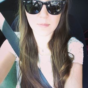 Meet your Posher, Raquel