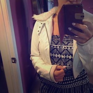 White leather jacket with fur trim collar