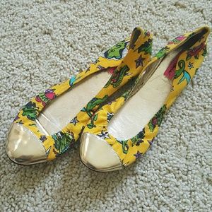 NWT Betsey Johnson Mermaid Tattoo Yellow Flats 10