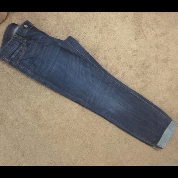 Banana Republic crop