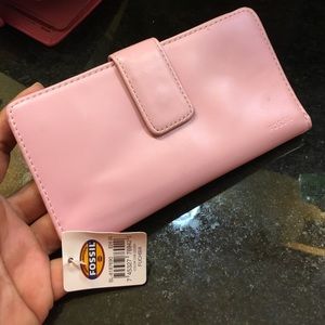 Fossil wallet new with tags.