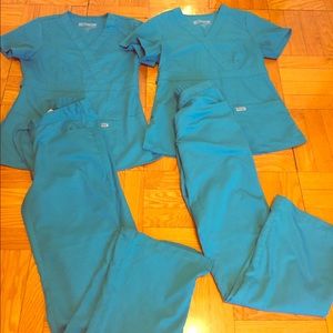 ONE SET LEFT of Grey's Anatomy Scrubs!