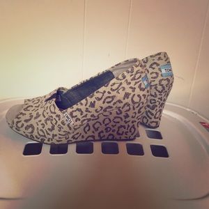 Toms leopard print peep toe wedges