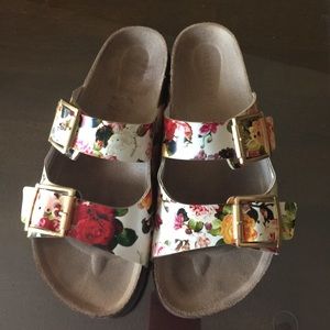 Birkenstocks-like Flowery Sandals