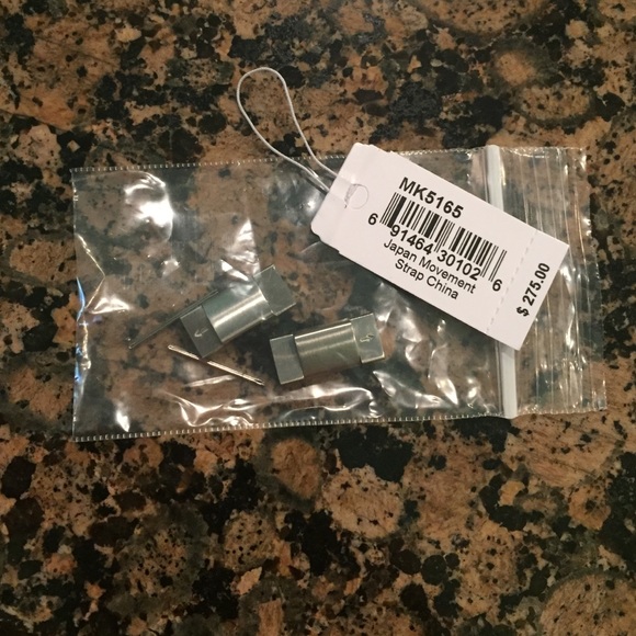 🎀🆕 Gorgeous New Silver Michael Kors Watch - Picture 4 of 4