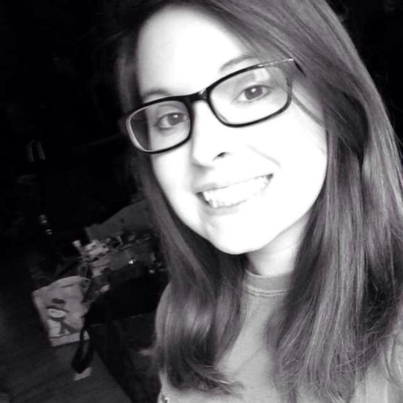 Meet your Posher, Elizabeth - Picture 1 of 1