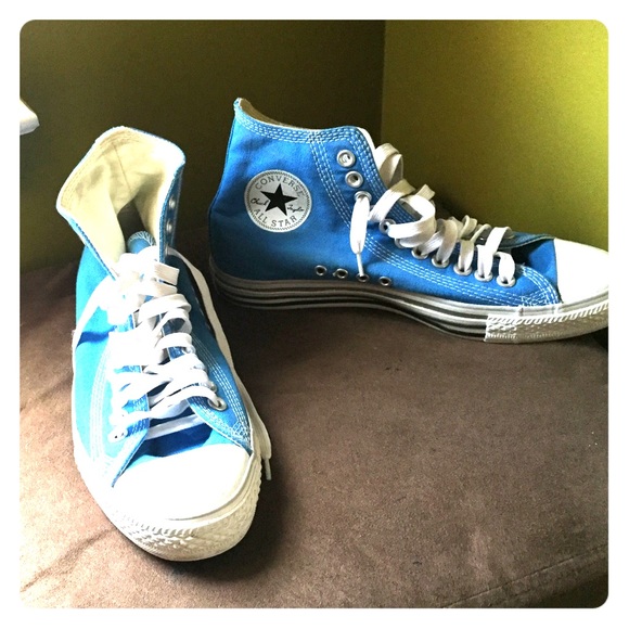 Blue Chuck Taylor converse all stars