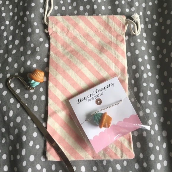 Mint cupcake bookmark and necklace set