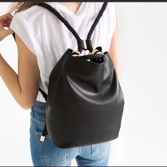 NWT Zara convertible bucket bag. - Picture 2 of 4