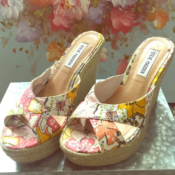 Steve Madden wedges