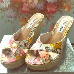 Steve Madden wedges