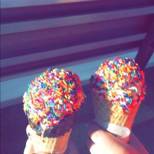 Meet your Posher, Abbie