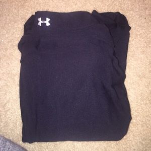 Long sleeve under armour shirt :)