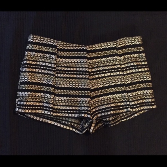 NWOT gold and black shorts🏴💛🏴💛 - Picture 1 of 3