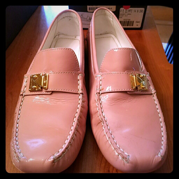 Louis Vuitton pink patient mocassin