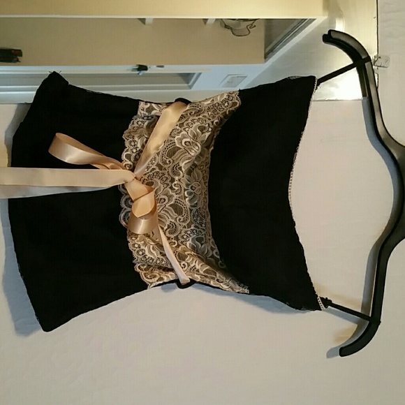 Black and tan lace top