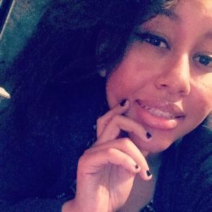 Meet your Posher, Yolanda