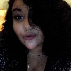 Meet your Posher, Angie