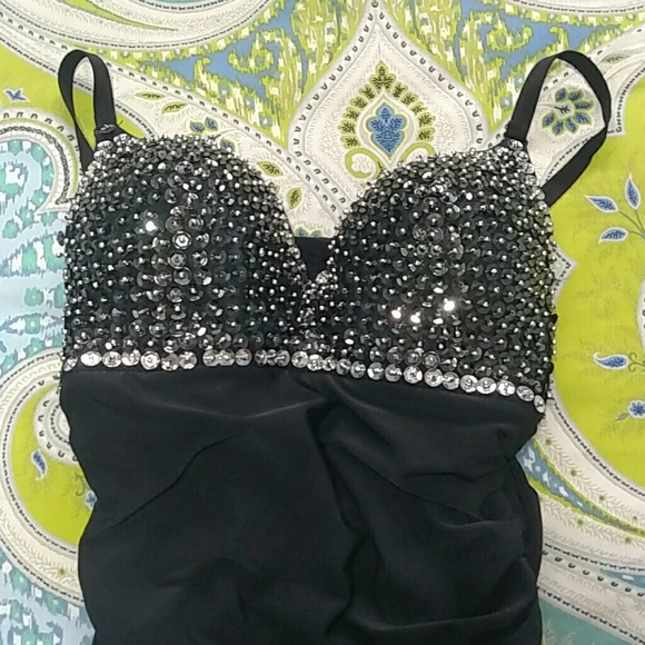 HOTT bra top LBD