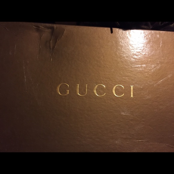 💨SOLD💨 Gucci Sneakers - Picture 1 of 4