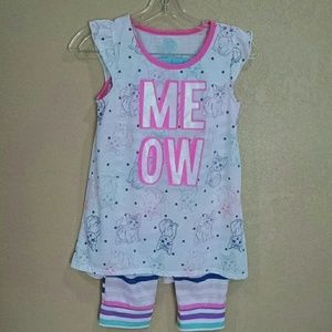 Girls 3 piece pajama set.