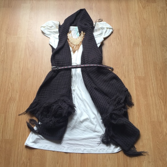 White Modcloth A-Line Dress w/ Embroidered Neck!!