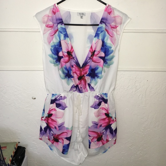 Brand New tobi floral romper