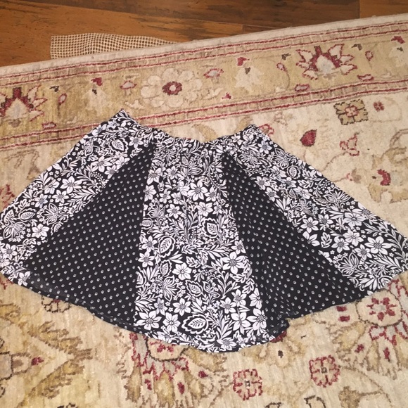 Size Medium Circle Skirt from Aeropostle.