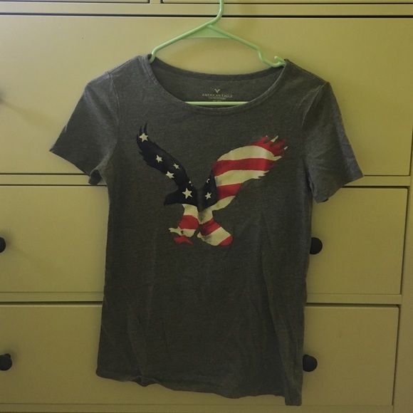 American Eagle American Flag "graphic tee"