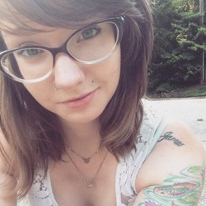 Meet your Posher, Alyssa