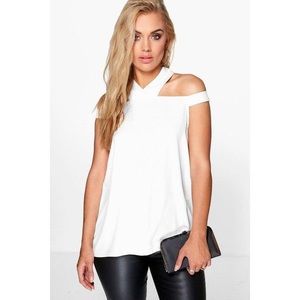 Boohoo Plus Halter Top NWT