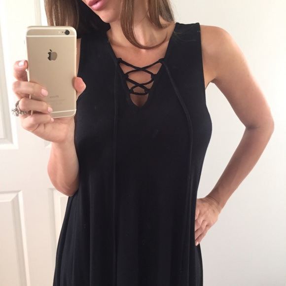• Sale & Last 🎉• Black Lace Up Dress - Picture 2 of 4
