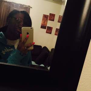 Meet your Posher, Joniya