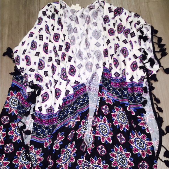 Pac sun la hearts Kimono one sz nwot fringe