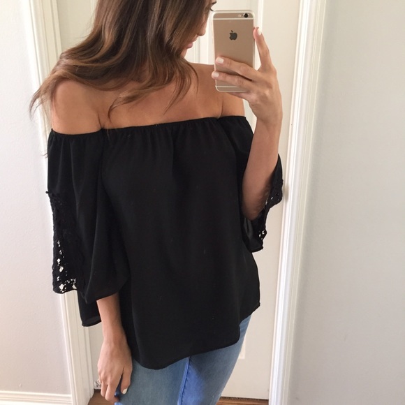 SOLD OUT • Black Shoulder Show Off Crochet Top - Picture 4 of 4