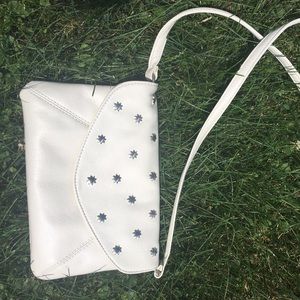 white Aeropostale purse