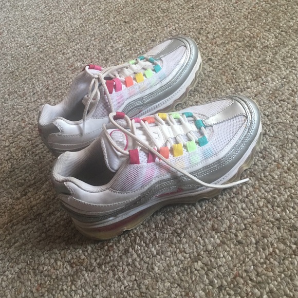 Multi color AirMac