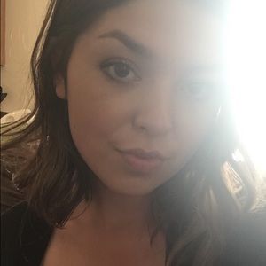 Meet your Posher, Lyndsie