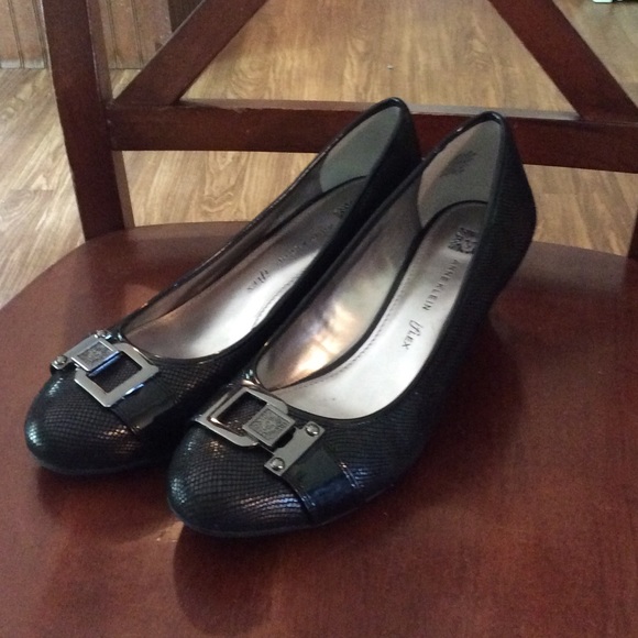 Dress shoes