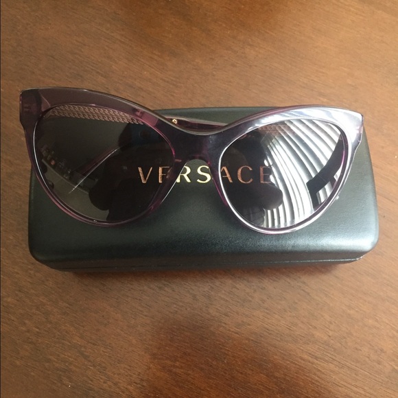 Versace sunglasses - Picture 2 of 4