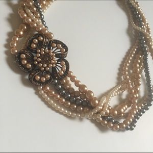 Faux Pearl Necklace with Flower Broach
