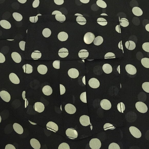 Black blouse with white polka dots. - Picture 4 of 4