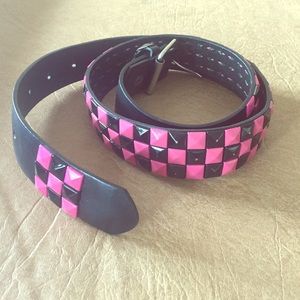 💗 Studded Black and Pink Belt 💗