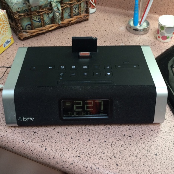 iHome Docking Station