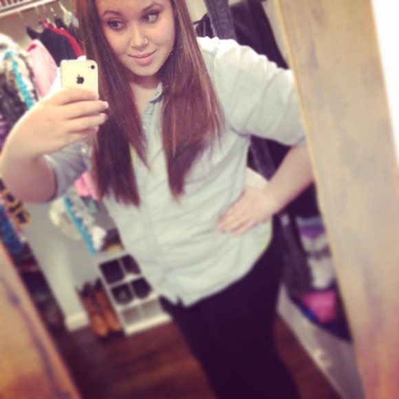 Meet your Posher, Victoria - Picture 1 of 1