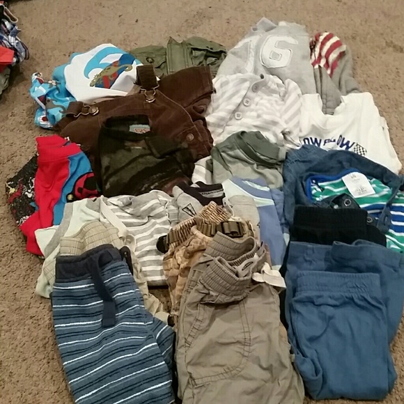 Lot of boys size 12-18 mo clothes