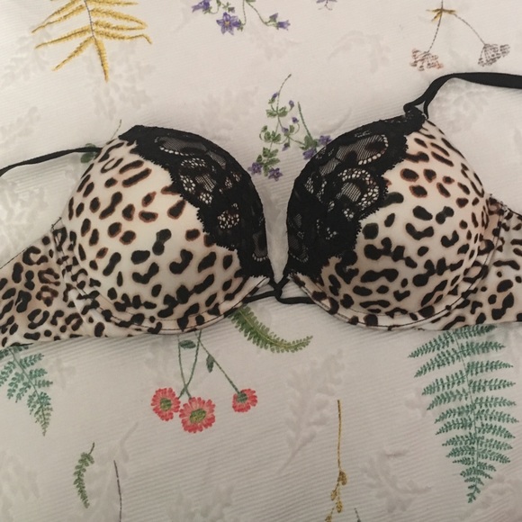 Victoria's Secret Bombshell Bra 34B